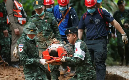 Thái Lan diễn tập sơ cứu đội bóng mất tích