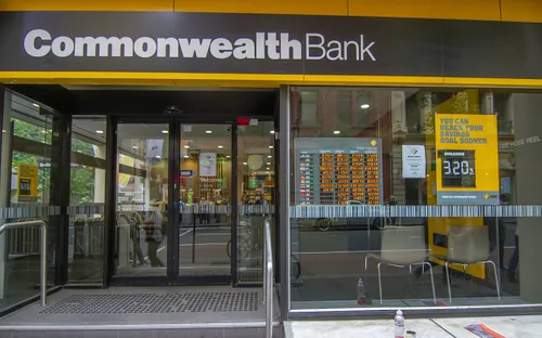 Ngân hàng lớn nhất Australia nhận án phạt nửa tỷ USD