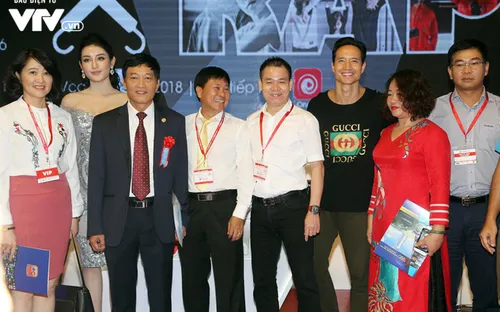 Đông đảo khách tham quan đến với ngày đầu triển lãm Telefilm 2018