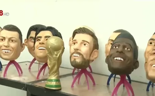 Sôi động dịch vụ ăn theo World Cup