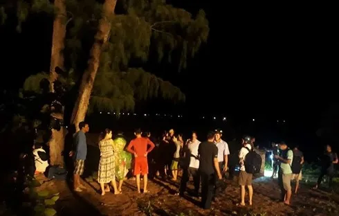 Bình Định: Hai thanh niên bị đuối nước khi tắm biển Quy Hòa