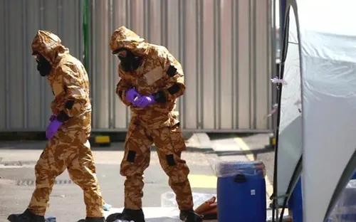 Tổ chức Cấm vũ khí hóa học thu thập các mẫu thử tại Amesbury