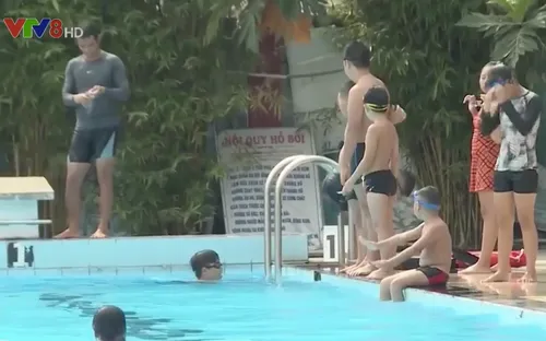 Khánh Hòa tăng cường dạy bơi cho học sinh phổ thông