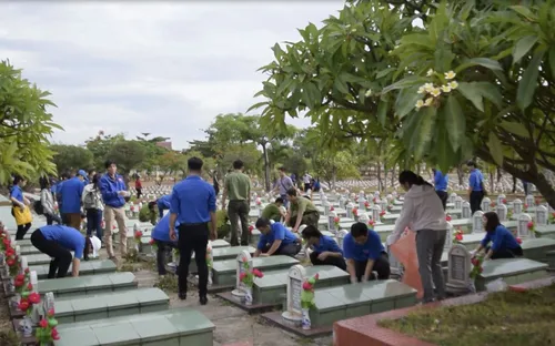 Gần 1.000 đoàn viên thanh niên tham gia tu tảo nghĩa trang liệt sĩ tỉnh Phú Yên