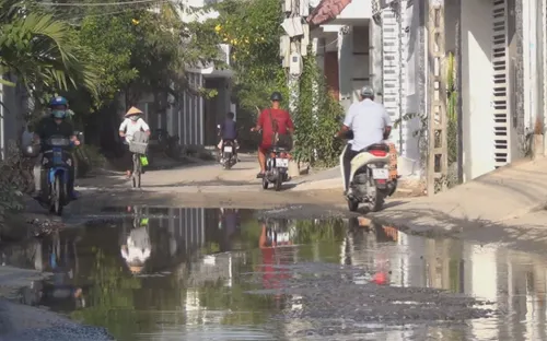 Nha Trang: Người dân bức xúc vì đường cây Sung luôn ngập nước