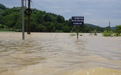 Tìm thấy thi thể cháu bé bị nước lũ cuốn trôi ở Thanh Hóa