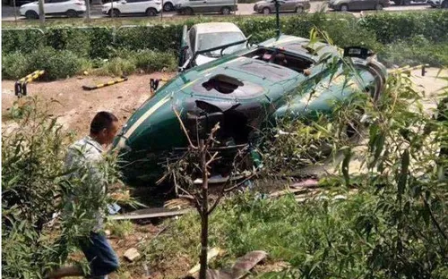 Trực thăng rơi xuống bãi đậu xe ở Bắc Kinh, Trung Quốc