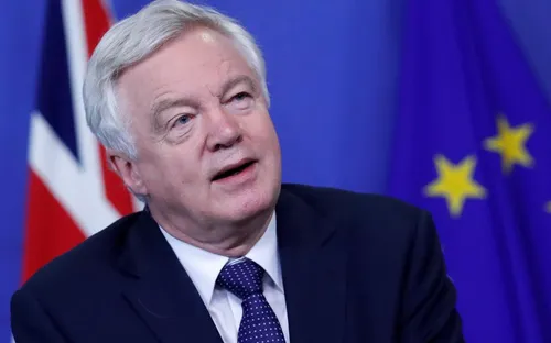 Bộ trưởng phụ trách đàm phán Brexit của Anh bất ngờ từ chức