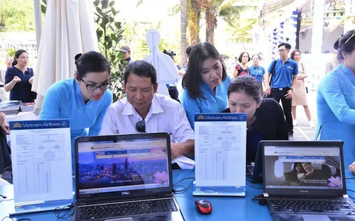 Vietnam Airlines áp dụng thanh toán bằng QR code thay tiền mặt, thẻ ngân hàng