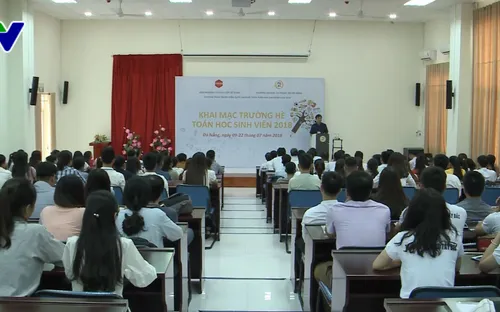 Khai giảng "Trường hè toán học sinh viên năm 2018" tại Đà Nẵng