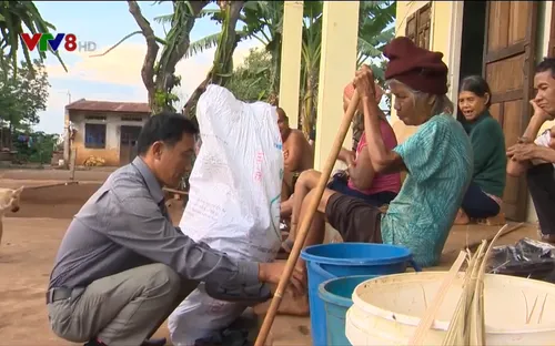 Người đóng giày làng phong