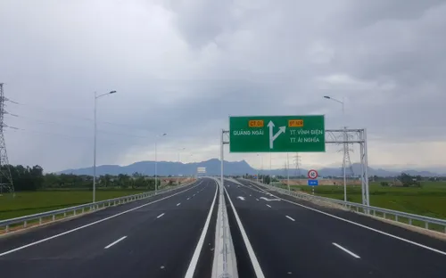 Cao tốc không thể chạy theo tiến độ