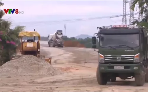 Bỏ ngỏ thời gian thông tuyến cao tốc Đà Nẵng - Quảng Ngãi