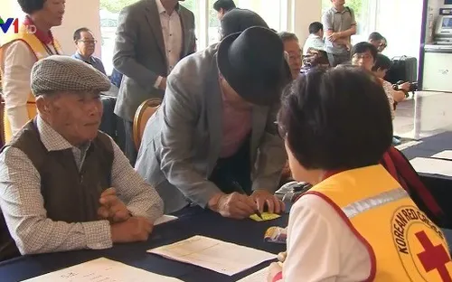 Các gia đình Hàn Quốc - Triều Tiên chờ đoàn tụ sau nhiều năm ly tán