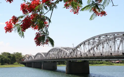 Thừa Thiên Huế thực hiện chương trình "Làm sạch dòng Hương"