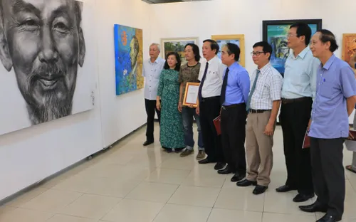 Triển lãm mỹ thuật "Chủ tịch Hồ Chí Minh trong sáng tác của các nghệ sĩ tạo hình"