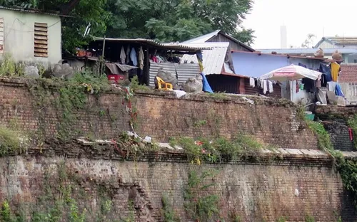 3.800 hộ dân sinh sống trên khu vực di tích Kinh thành Huế cần di dời