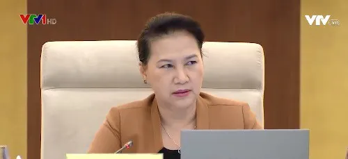 Cần giảm tải chương trình học phổ thông