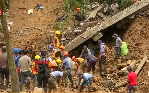 Philippines tìm kiếm người mất tích sau bão Mangkhut