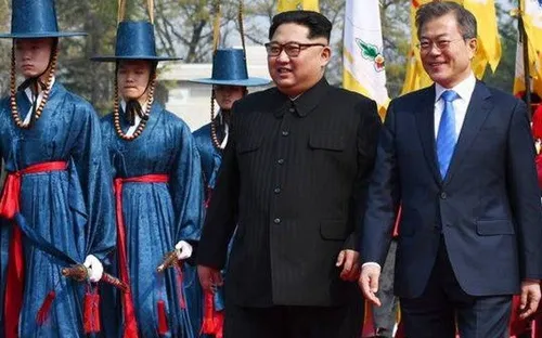 Lãnh đạo hai miền Triều Tiên cùng xem biểu diễn âm nhạc