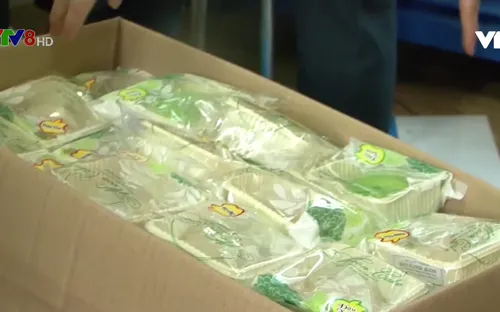 Phát hiện bánh trung thu giá rẻ, ghi lùi ngày sản xuất