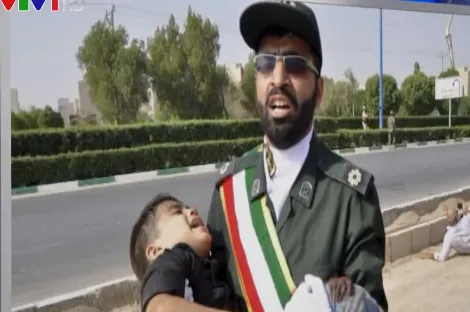 Gia tăng số người thiệt mạng trong vụ tấn công lễ diễu binh tại Iran