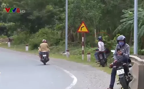 Nóng tình trạng vận chuyển hàng lậu bằng xe mô tô