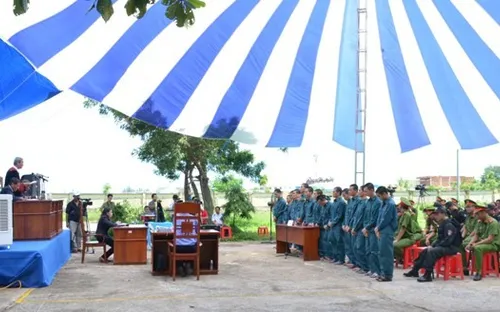 15 đối tượng gây rối trật tự công cộng tại Phan Rí lãnh án tù