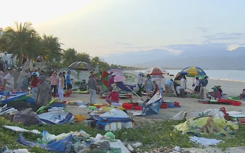 Phức tạp chợ hải sản tự phát ở Đà Nẵng