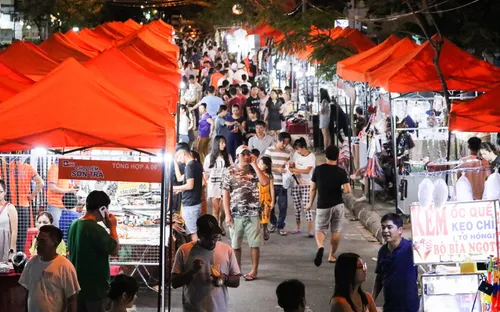Đà Nẵng khai trương chợ đêm Sơn Trà kết hợp phố đi bộ