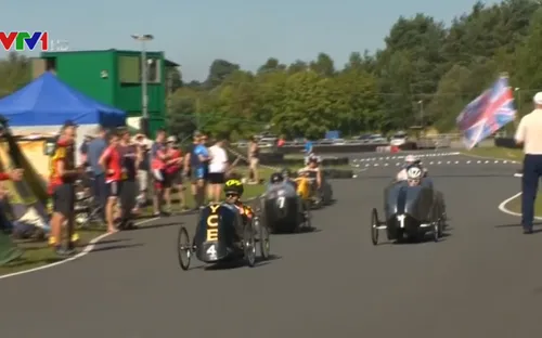 Thú vị giải đua xe 4 bánh đạp chân