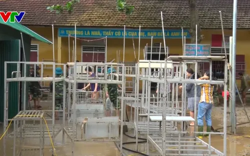 Khai giảng năm học mới, học sinh vùng thiên tai Nghệ An, Thanh Hoá còn nhiều khó khăn