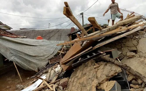 Động đất mạnh tại Indonesia, 8 người bị thương, khoảng 130 tòa nhà bị hư hại