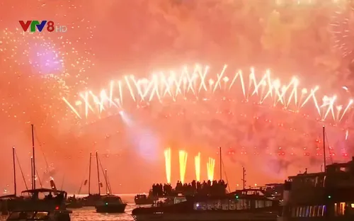 Thế giới rộn ràng đón năm mới 2018