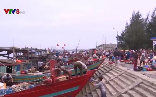 Ngư dân Hà Tĩnh rộn ràng ra khơi đầu năm mới