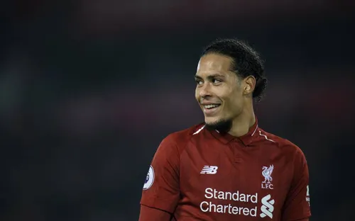 Virgil Van Dijk được bầu là Cầu thủ xuất sắc nhất tháng 12 tại giải Ngoại hạng Anh