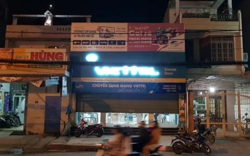 Thanh niên mang súng, mìn cướp 40 triệu đồng ở cửa hàng Viettel