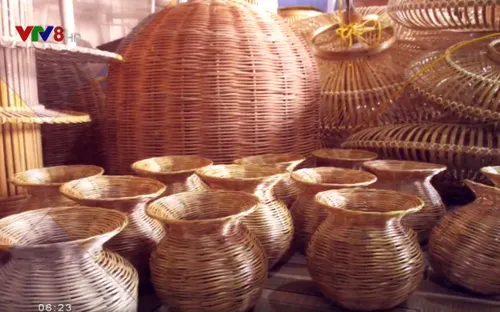 Hợp tác xã mây tre thời Plastic