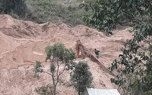 Gia Lai: "Cát tặc" mở đại công trường, chính quyền không hề hay biết