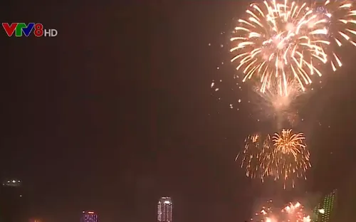 Mãn nhãn màn bắn pháo hoa kỷ niệm 22 năm thành phố trực thuộc trung ương tại Đà Nẵng