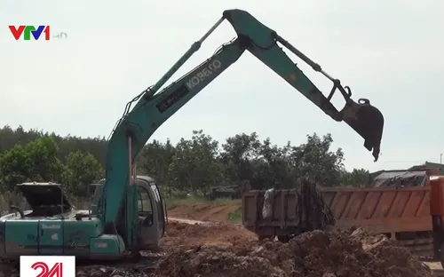 Nhức nhối vấn nạn đổ trộm chất thải tại nhiều địa phương