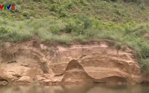 Thừa Thiên - Huế: Sạt lở bờ sông tăng nhanh