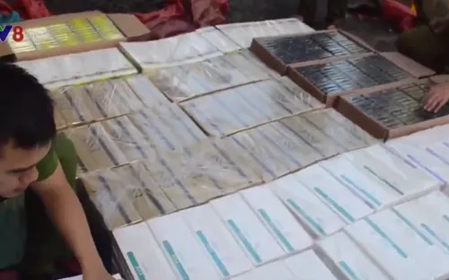 Quảng Ngãi: Truy bắt ô tô chở thuốc lá lậu