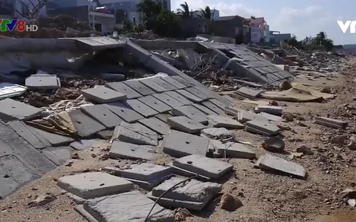 Bình Định: Kè sông 12 tỷ chưa nghiệm thu đã bị phá huỷ sau bão