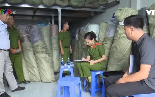 Phát hiện kho hàng vải nghi nhập lậu tại Đà Nẵng