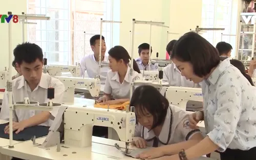 Quảng Ngãi: Trẻ khuyết tật tự lập bằng nghề