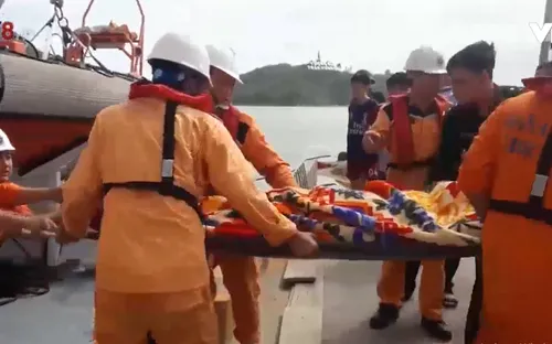 Cứu nạn thuyền viên tàu Toàn Phát 68 bị chìm ở vùng biển Qui Nhơn