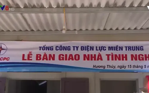 Xây dựng nhà cho người nghèo đón Tết