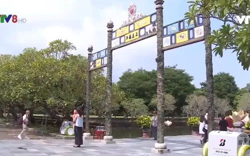 Xây dựng hình ảnh thân thiện môi trường ở các điểm di tích Huế