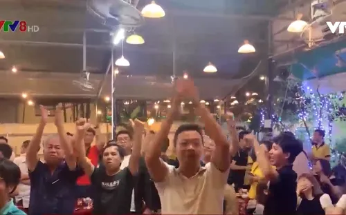 Tâm trạng người hâm mộ sau trận bóng đá Việt Nam - Singapore